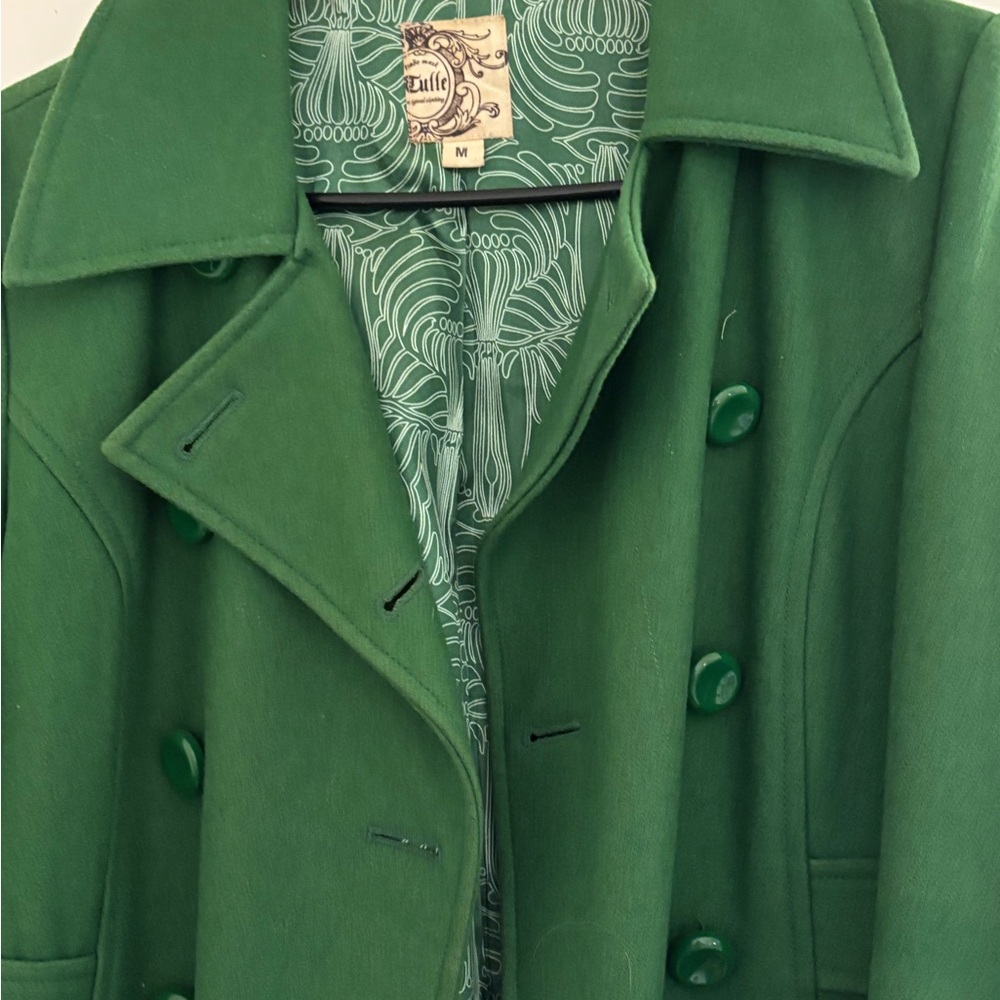 Tulle Classic Green Trench Coat - Picture 2 of 3